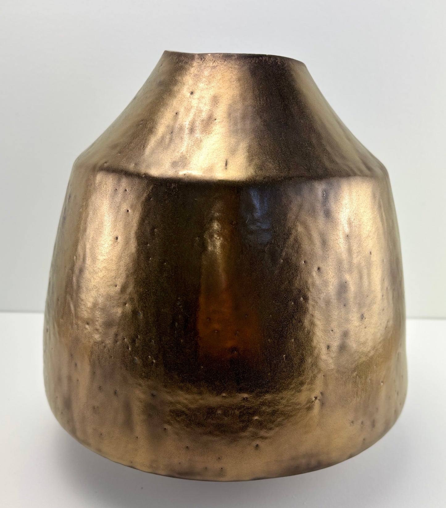 Petrichor large, wide neck vessel