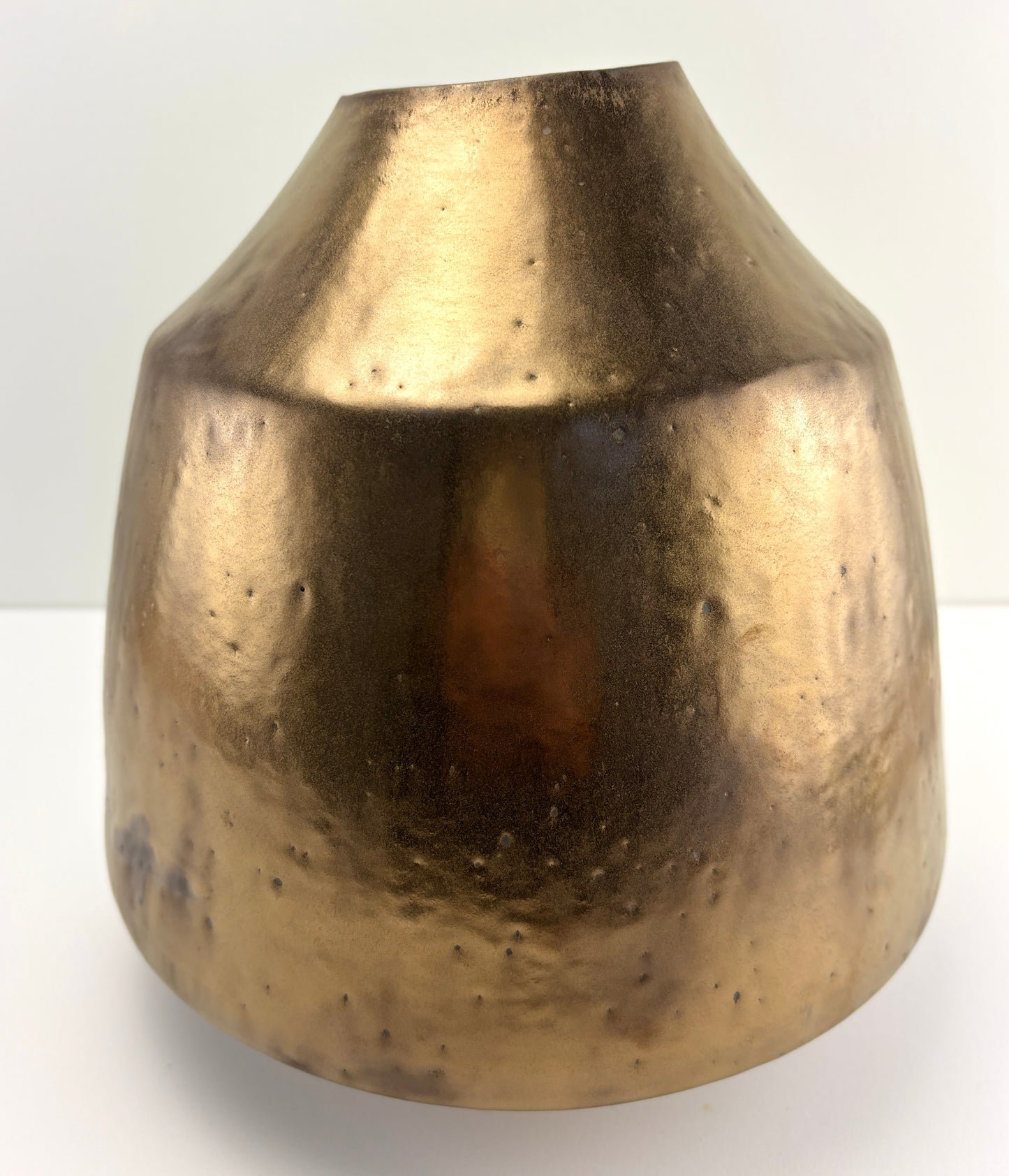 Petrichor large, wide neck vessel