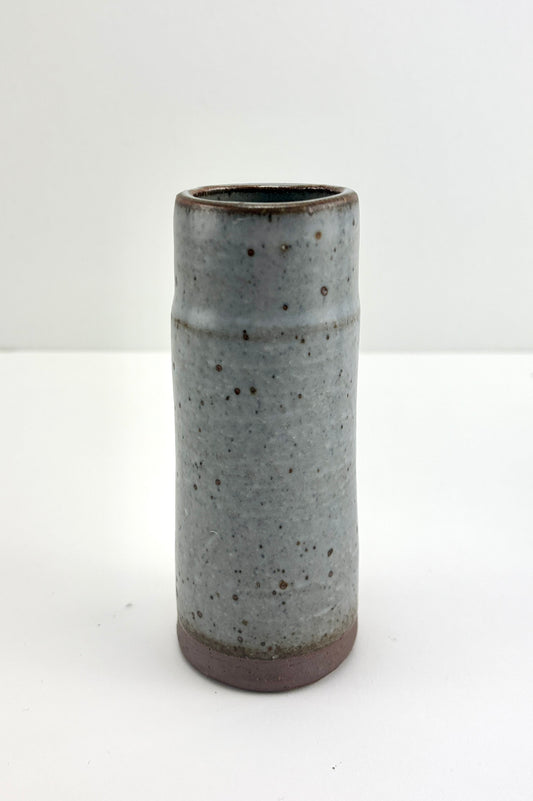 Slim dark clay rim vase 2, Haze