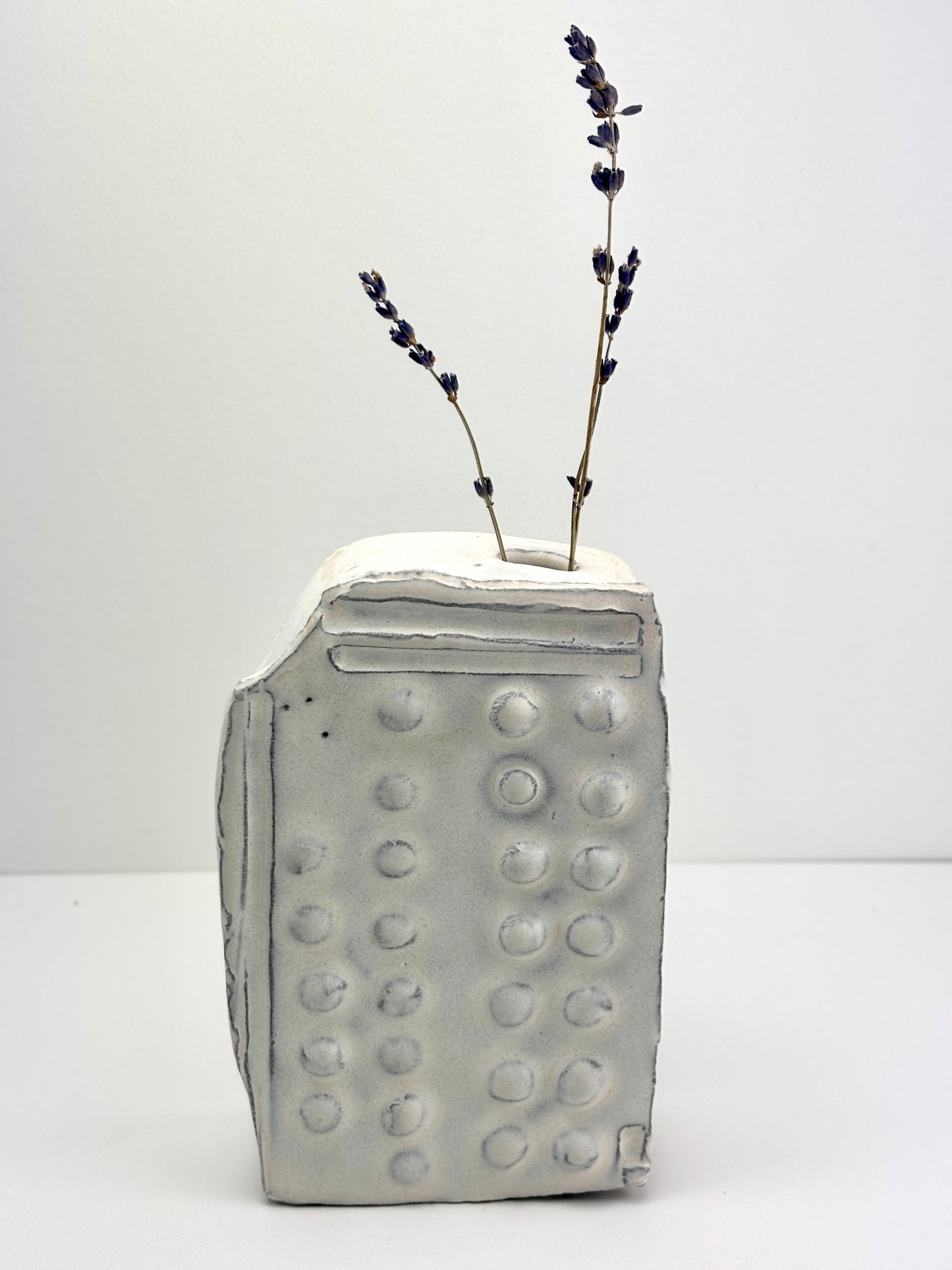 Flower Brick Carved rectangle wall or surface cumulus white