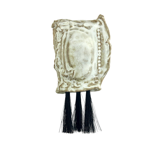 Artifact brush fog bow finish black bristles